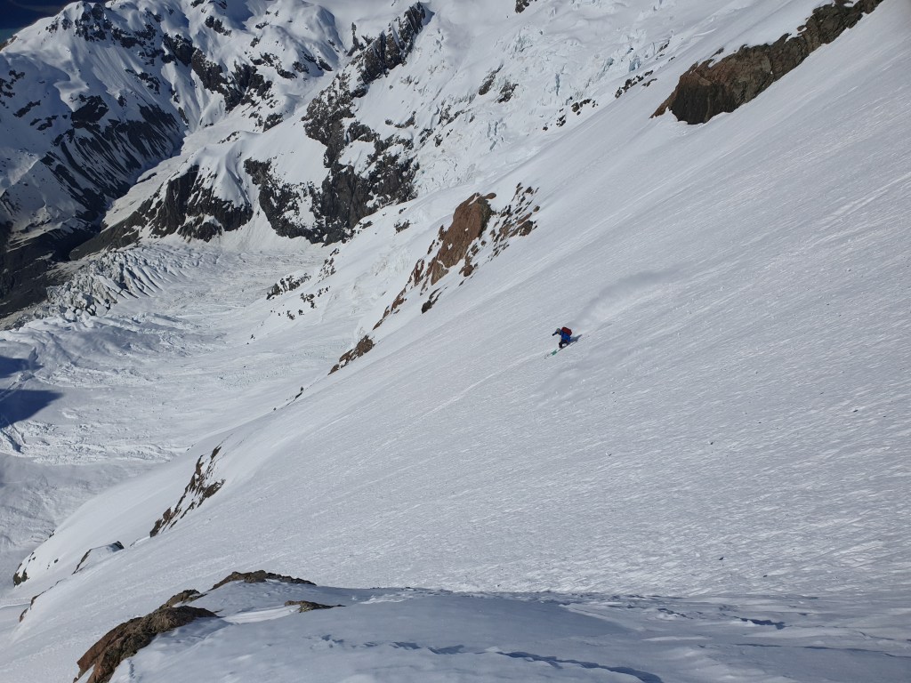 Ski Caroline face Aoraki mount cook