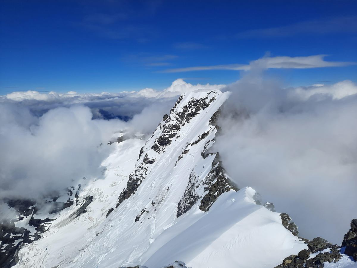 Mt Earnslaw, West to East&nbsp;Traverse