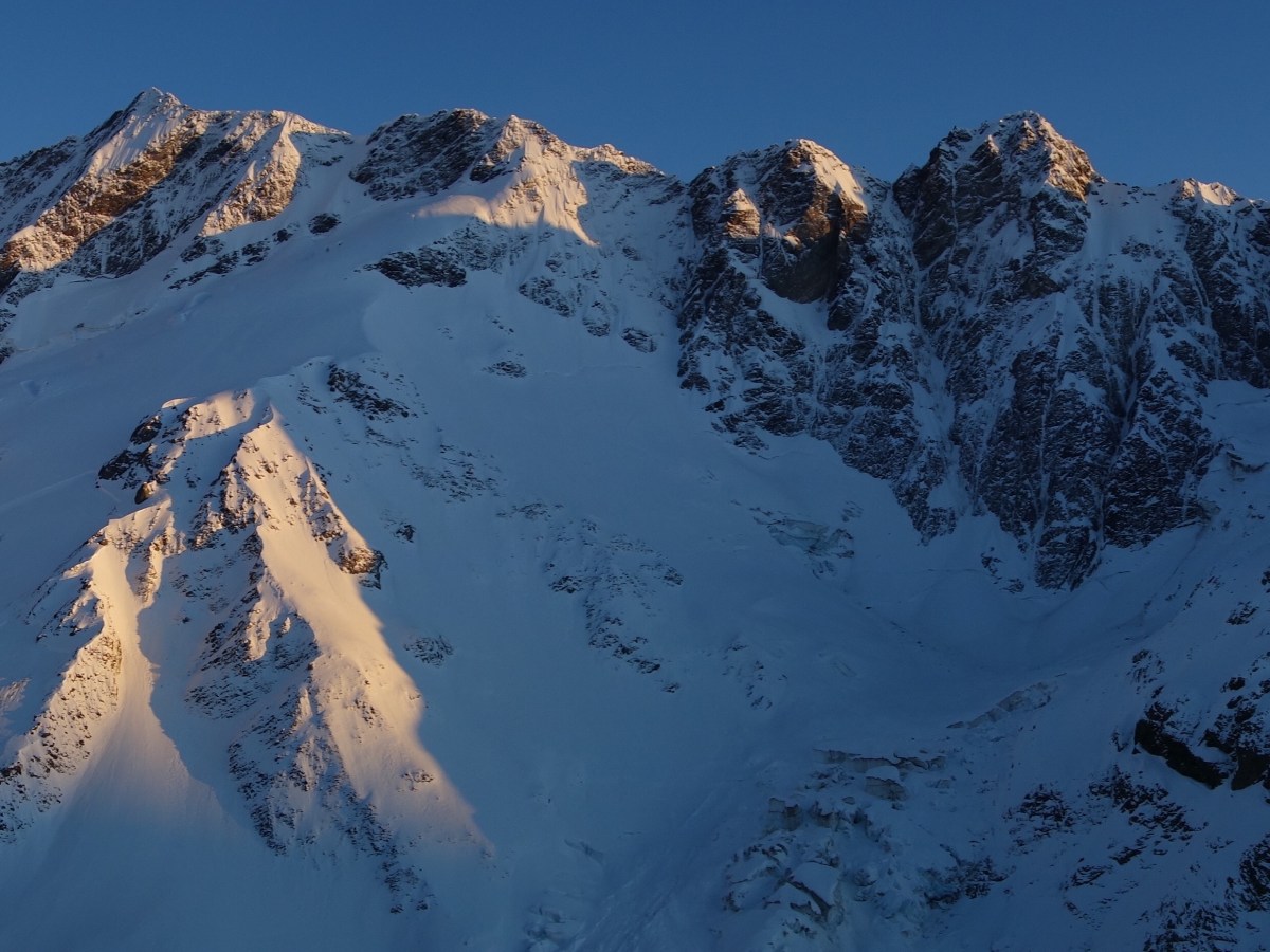 Swiss Virgins, Vampire